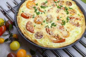 Tarta de tomates redondos y roquefort